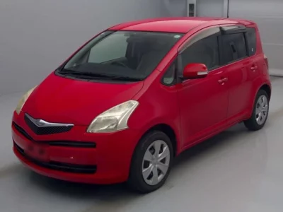 Toyota RACTIS  с аукциона в Японии