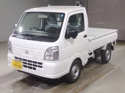 Nissan NT100 Clipper