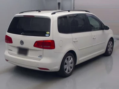 Volkswagen GOLF TOURAN  с аукциона в Японии