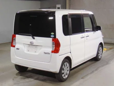 Daihatsu TANTO  с аукциона в Японии
