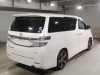 Toyota VELLFIRE лот № 132 оценка 3  с аукциона в Японии 1