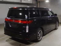 Nissan ELGRAND лот № 725 оценка 4  с аукциона в Японии 1
