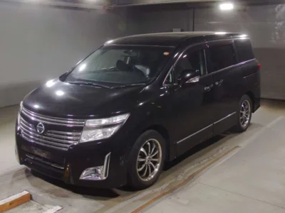 Nissan ELGRAND  с аукциона в Японии