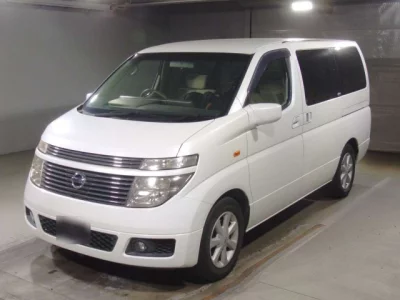 Nissan ELGRAND  с аукциона в Японии