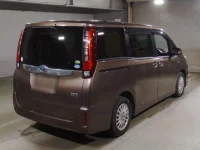 Toyota NOAH лот № 7240 оценка RA  с аукциона в Японии 1
