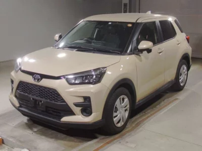Toyota RAIZE  с аукциона в Японии
