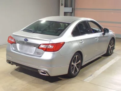 Subaru LEGACY B4