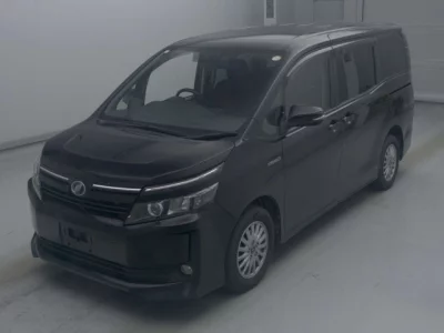 Toyota VOXY  с аукциона в Японии