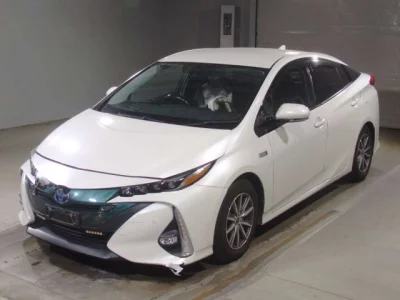 Toyota PRIUS PHV  с аукциона в Японии