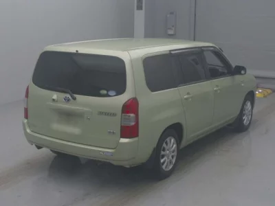 Toyota SUCCEED  с аукциона в Японии