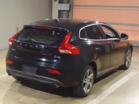 Volvo V40 лот № 32126 оценка 3.5  с аукциона в Японии 1