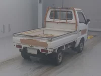 Suzuki CARRY TRUCK лот № 4335 оценка 3  с аукциона в Японии 1