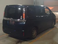 Toyota VOXY лот № 4036 оценка R  с аукциона в Японии 1