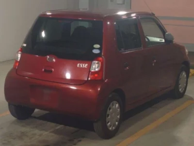 Daihatsu Esse