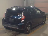 Toyota AQUA лот № 4005 оценка 3.5  с аукциона в Японии 1