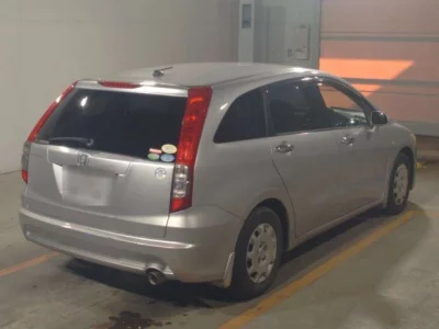 Honda STREAM  с аукциона в Японии