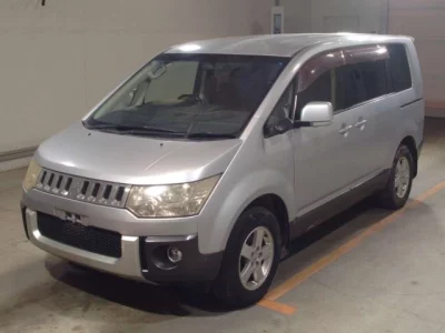 Mitsubishi DELICA D5  с аукциона в Японии