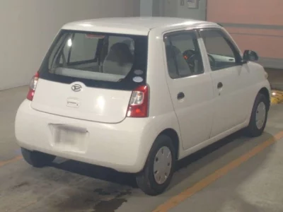 Daihatsu Esse