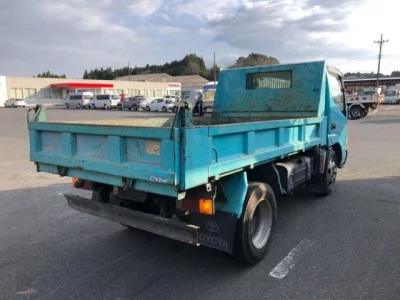 Toyota DYNA  с аукциона в Японии