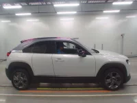 Mazda MX-30 лот № 30458 оценка 4  с аукциона в Японии 2