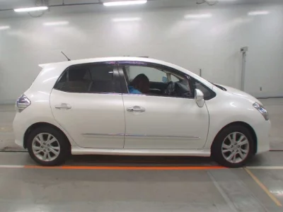 Toyota BLADE