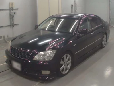 Toyota CROWN  с аукциона в Японии