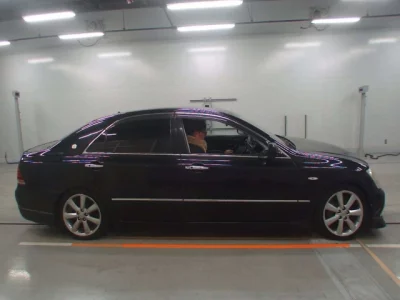 Toyota CROWN  с аукциона в Японии