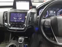 Toyota CROWN лот № 30257 оценка 4  с аукциона в Японии 8