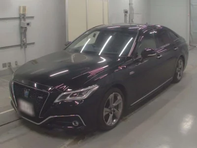 Toyota CROWN  с аукциона в Японии