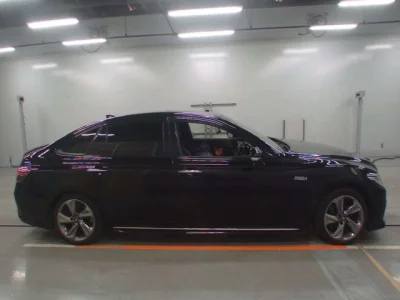 Toyota CROWN  с аукциона в Японии