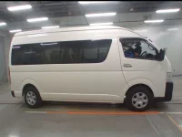 Toyota HIACE лот № 40016 оценка 4.5  с аукциона в Японии 2