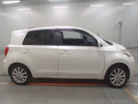 Toyota IST лот № 30152 оценка 3.5  с аукциона в Японии 2