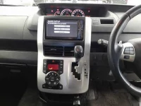 Toyota NOAH лот № 30083 оценка 3.5  с аукциона в Японии 8