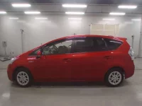 Toyota PRIUS ALPHA лот № 30008 оценка 4  с аукциона в Японии 3