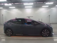 Toyota PRIUS PHV лот № 36068 оценка 4.5  с аукциона в Японии 2