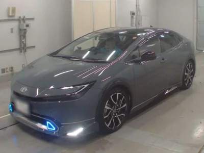 Toyota PRIUS PHV  с аукциона в Японии
