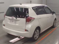 Toyota RACTIS лот № 10080 оценка 4  с аукциона в Японии 1