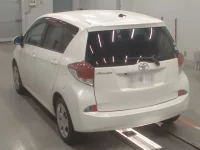 Toyota RACTIS лот № 10080 оценка 4  с аукциона в Японии 5