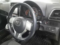 Toyota RACTIS лот № 10080 оценка 4  с аукциона в Японии 6