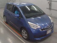 Toyota RACTIS лот № 10129 оценка 3.5  с аукциона в Японии 4