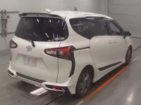 Toyota SIENTA лот № 30053 оценка RA  с аукциона в Японии 1