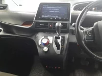 Toyota SIENTA лот № 30053 оценка RA  с аукциона в Японии 8