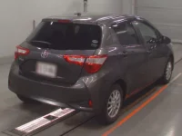 Toyota VITZ лот № 30060 оценка 3.5  с аукциона в Японии 1