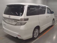Toyota VELLFIRE лот № 30090 оценка 4  с аукциона в Японии 1