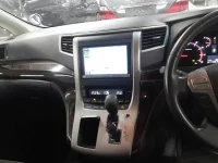 Toyota VELLFIRE лот № 30090 оценка 4  с аукциона в Японии 8