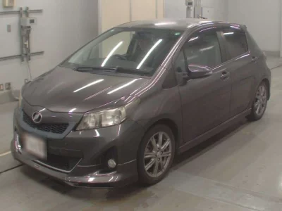 Toyota VITZ  с аукциона в Японии