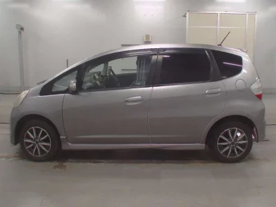 Honda FIT  с аукциона в Японии