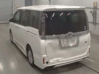 Toyota VOXY лот № 30032 оценка R  с аукциона в Японии 5