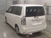 Toyota VOXY лот № 30035 оценка 4  с аукциона в Японии 5