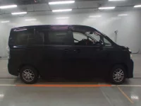 Toyota VOXY лот № 30037 оценка R  с аукциона в Японии 2